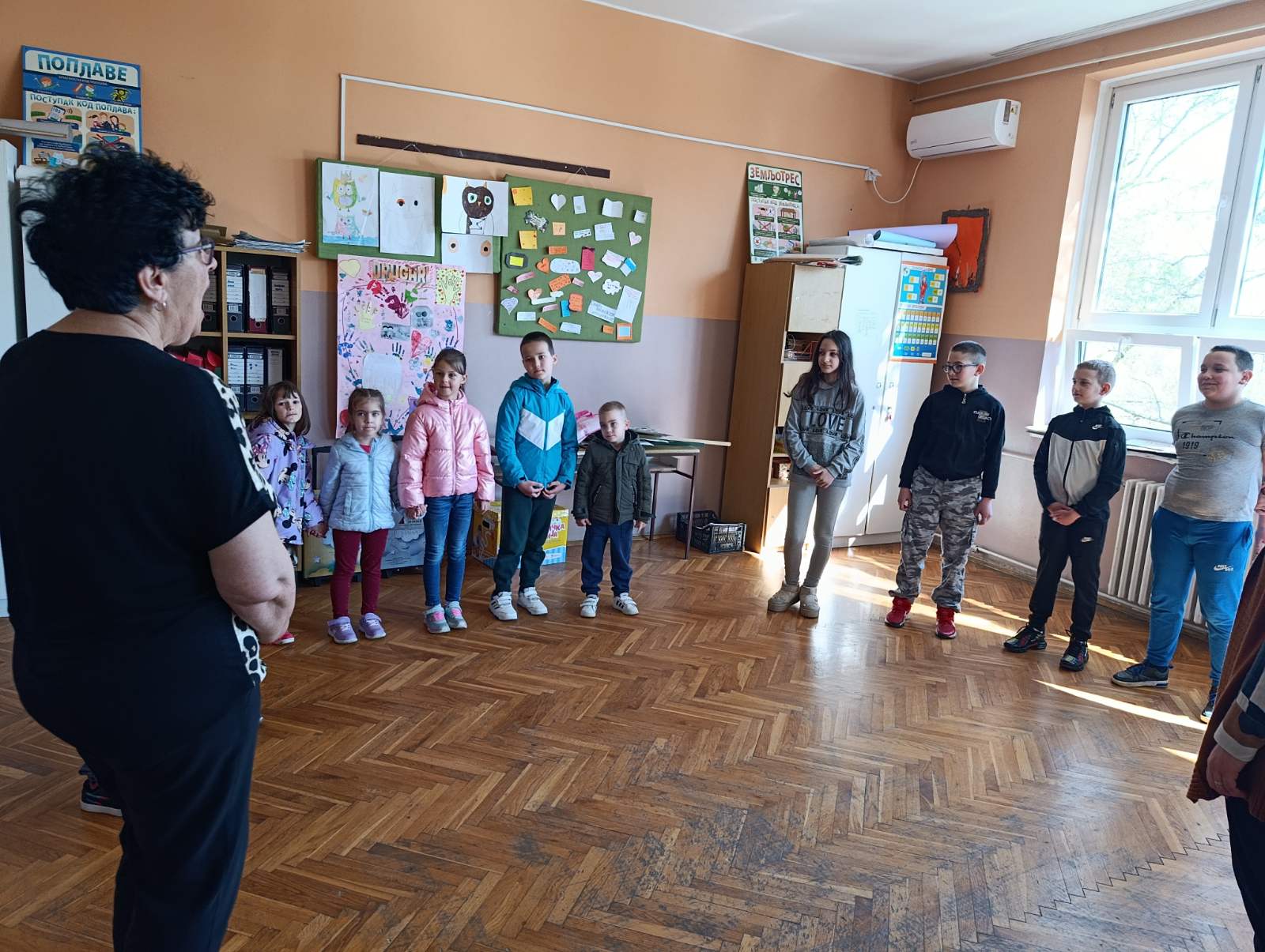 Read more about the article Предшколци у посети школи – корак до првог разреда